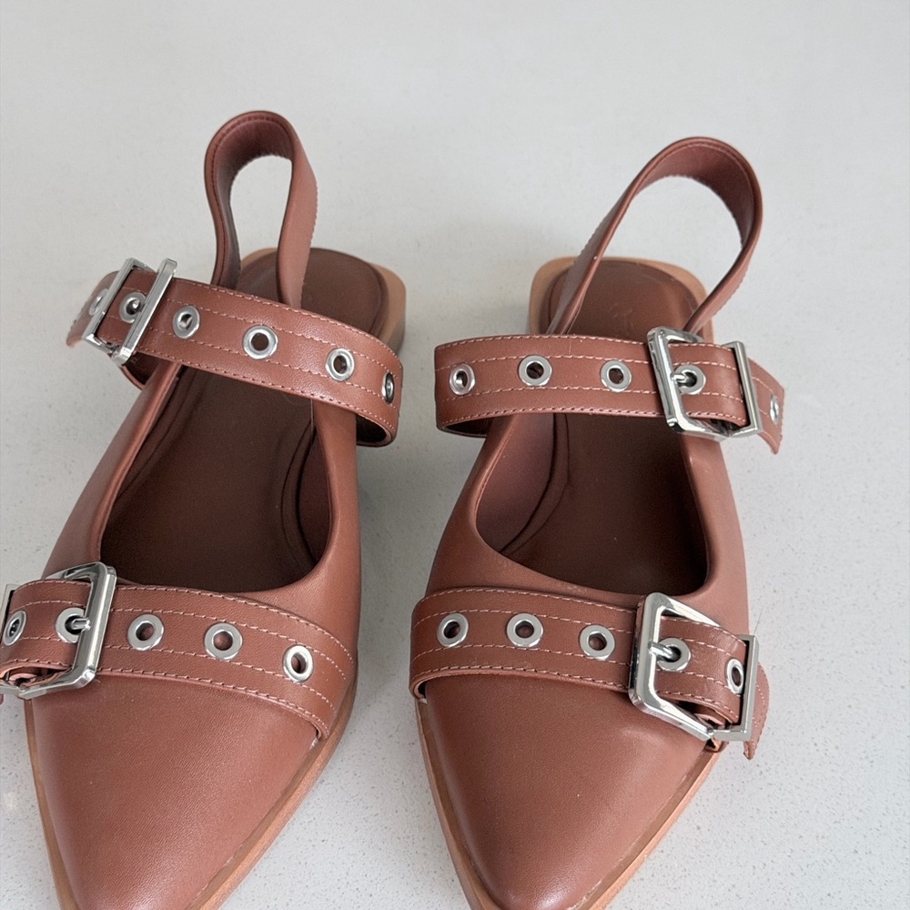 Quince Tan Women's Sandals with Buckle Accents